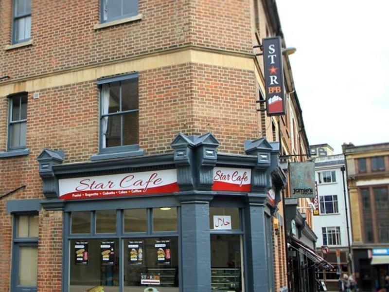 Ali 3* Oxford